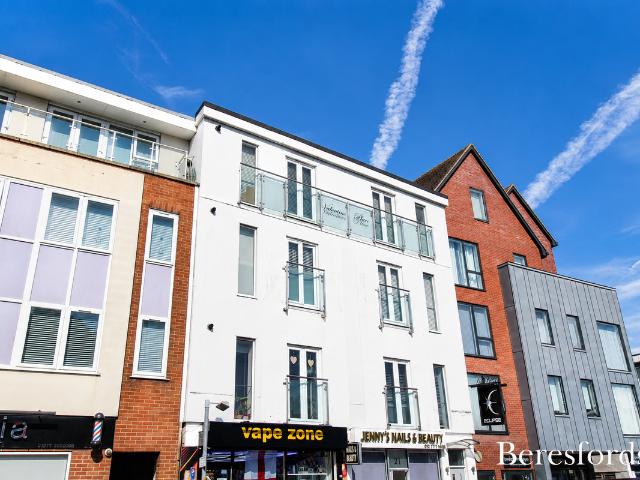 Valentino Place, Ongar Road CM15, 2 bed flat to rent, £1,750 pcm | PrimeLocation