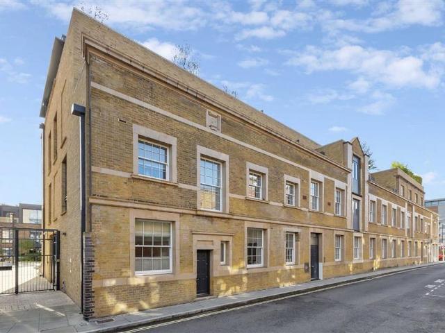 Valentine Place, London SE1 1 bed flat to rent £2,600 pcm £600 pw