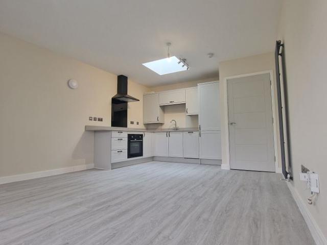 Valentines Road, Kings Heath, Birmingham B14, 1 bed flat to rent, £1,000 pcm | PrimeLocation