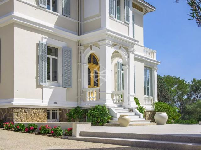 Valescure: Villa d’époque et son parc entièrement rénovés 440m² Saint Raphaël