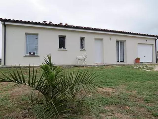Valeyrac 33340 Achat / Vente maison 4 pièces t4 au dernier étage terrasse