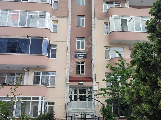 Vali Fahri Yücel İlkokulu Yakını Geniş 3+1 Kiralık Daire