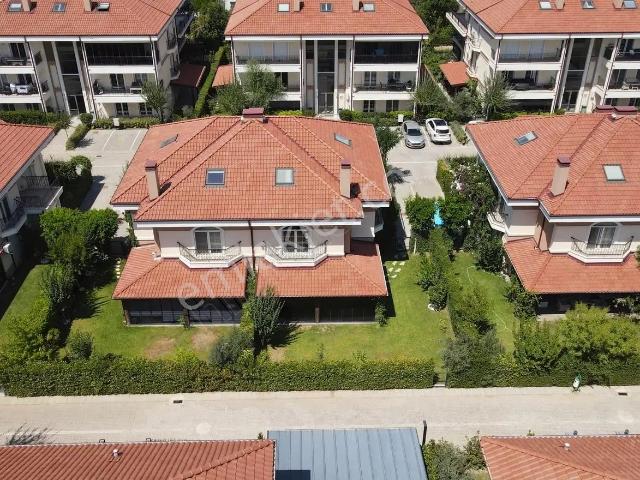 Vali Konakları 2' De Kiralık Müstakil Bahçeli İkiz Villa