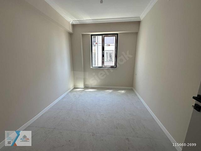 VALİLİK YOLU ÜZERİ NEZİHKENT SİTESİNDE 2+1 E.BANYOLU SIFIR DAİRE