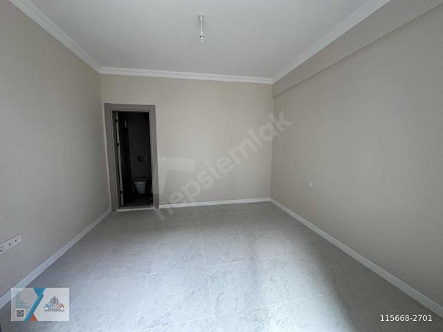 VALİLİK YOLU ÜZERİ NEZİHKENT SİTESİNDE 2+1 E.BANYOLU SIFIR DAİRE