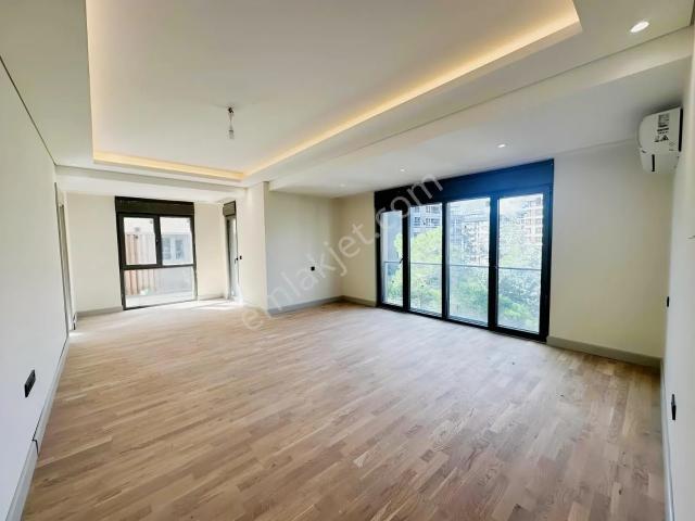 Validebağ Sitesi | Önü Açık | Kullanışlı Kat Planı | 3+1 Kiralık