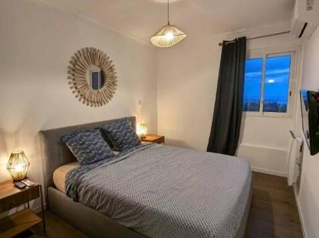 Vallauris Grand 5 pièces climatisé avec balcon, jardin et parking !