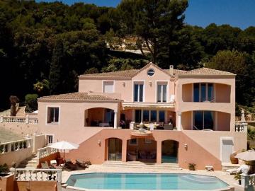 louer Maison à Alpes - Terrasse, Piscine