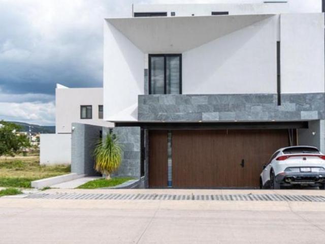 VALLE DEL MOLINO B CSA HERMOSA VENTA 232MT 4 HABITAC. C/BAÑO C/U 4.5 BAÑOS COCINA GRANITO ROOF GARDE