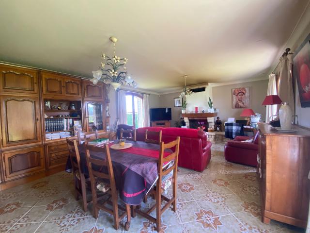 VALLEE D'AUTHIE, PAVILLON 4 CHAMBRES, BON ETAT