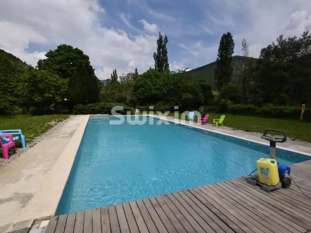 Vallée de la Drôme propriété en pierres avec gîte, chambre d. 345m² Saint Benoit en Diois