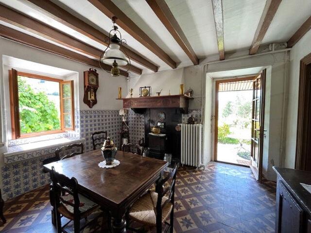 Vallée des Aldudes, belle maison basque à vendre !