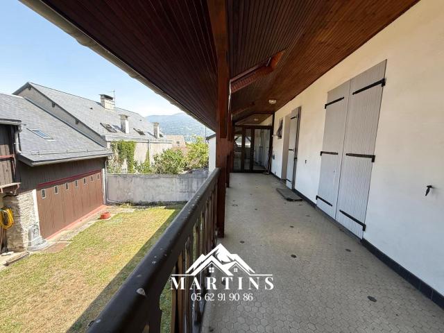 VALLEE DES GAVES Appartement de type 4 de 80m2 + terrasse, garage, parking et abri voiture