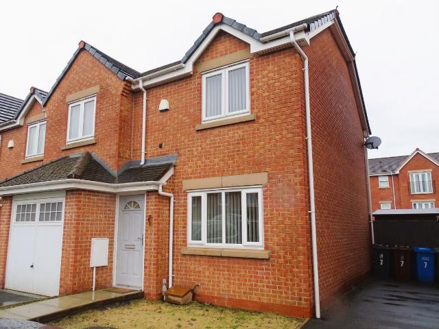 Valley Close, Wigan WN6, 3 bed end terrace house to rent, £1,100 pcm | PrimeLocation