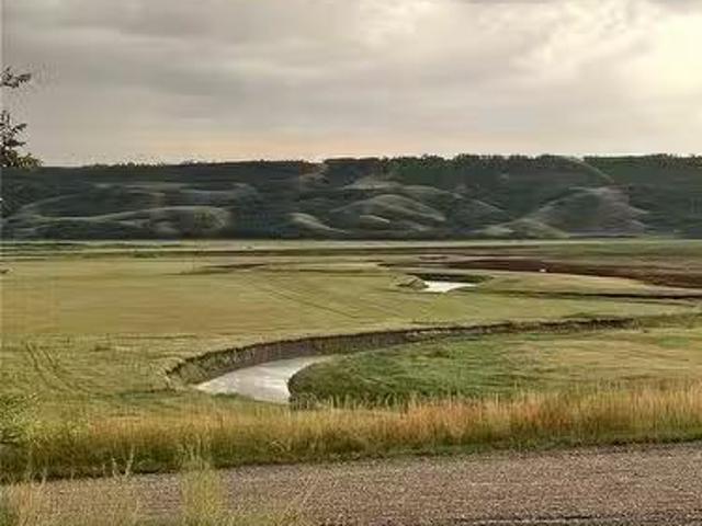 Valley House On 3.15 Acre Lot, Longlaketon Rm No. 219, SK, S0G.