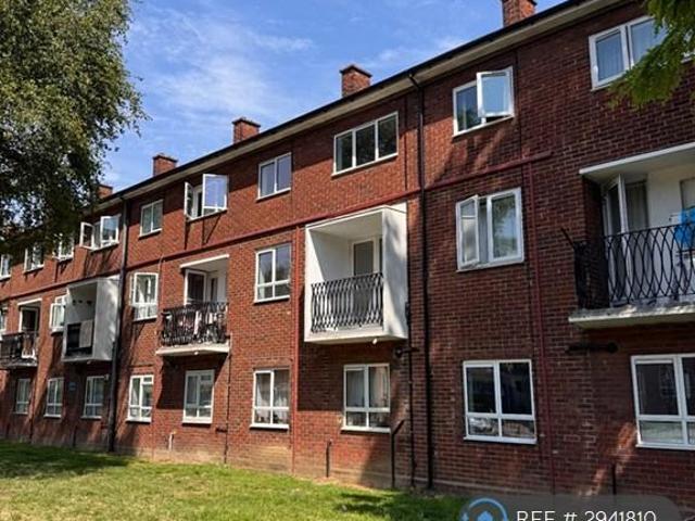 Valley House, London, N9 3 bed flat to rent £2,300 pcm £531 pw