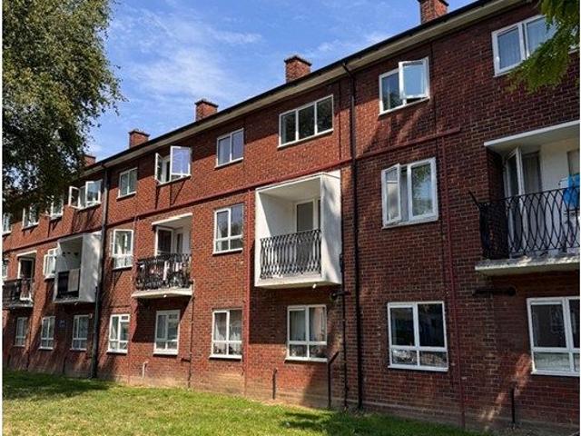 Valley House, London N9, 3 bed flat to rent, £2,200 pcm | PrimeLocation