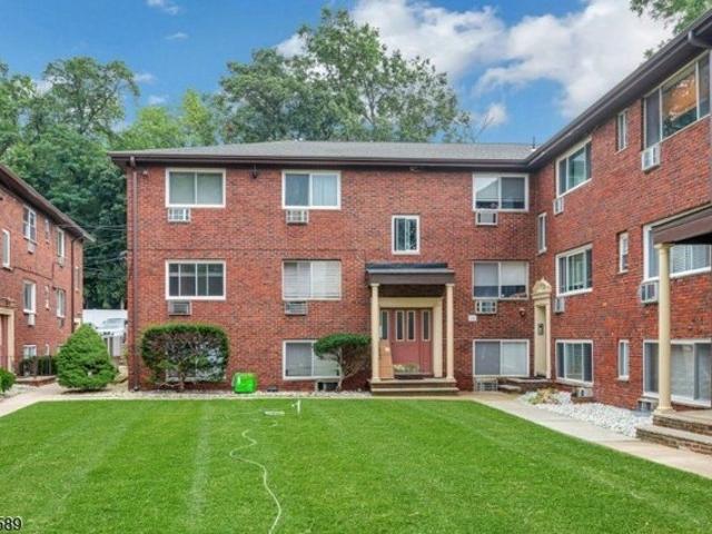 Valley St Apt A, South Orange Village Township, Condo For Sale