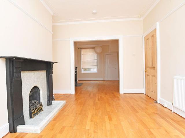 Valley Road, Harrogate, HG2