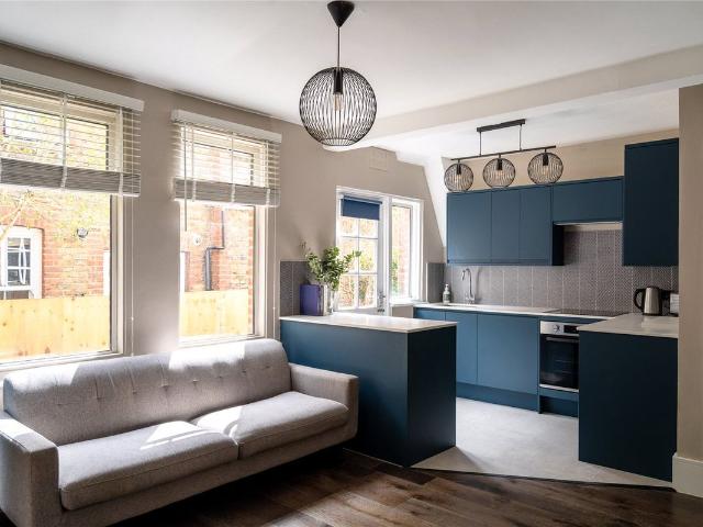 Valley Road, London SW16, 3 bed flat to rent, £2,700 pcm | PrimeLocation
