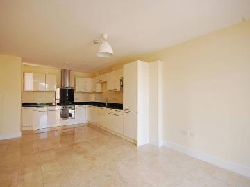 Valley Road, Streatham, London SW16, 2 bed flat to rent, £2,100 pcm | PrimeLocation