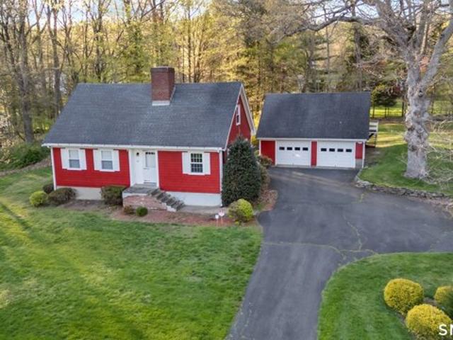 Valley Rd, Shelton, Home For Sale