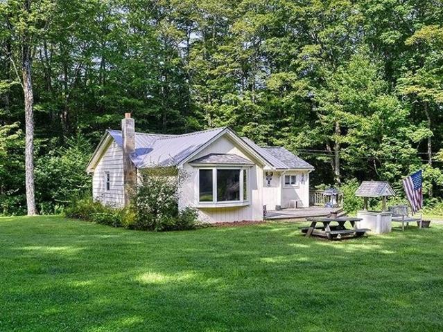 Valley Rd, Walpole, Home For Sale