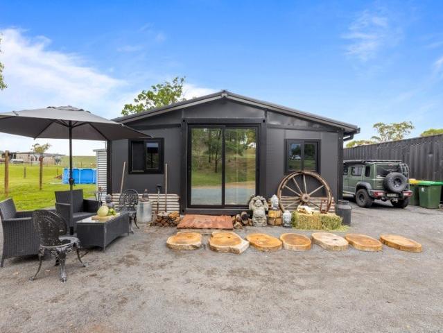 Valley View Lifestyle, Income & Outstanding Potential on 143 Acres