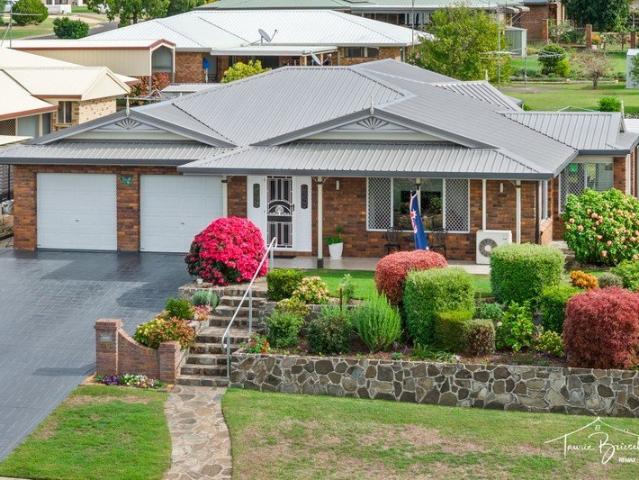 Valley Views, Fresh Updates & 5 Bedrooms