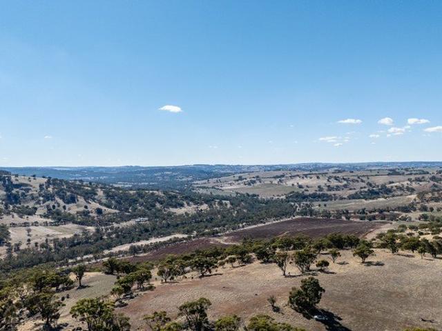 VALLEY VIEWS, PRIVACY & ELEVATION