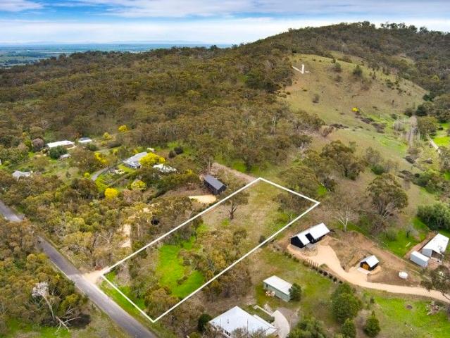 Valley views, tranquility & approved plans 1 acre close to town