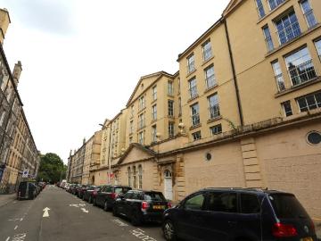 Valleyfield Street, Bruntsfield. 3 bed flat to rent £2,395 pcm £553 pw
