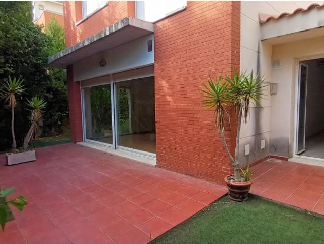VALLMOLL. C. HORTA DE LA VILA. ¡Tu nuevo hogar con jardín y piscina en Vallmoll!