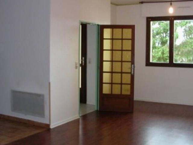 Valmont Grand Studio de 42 m² avec cave et parking