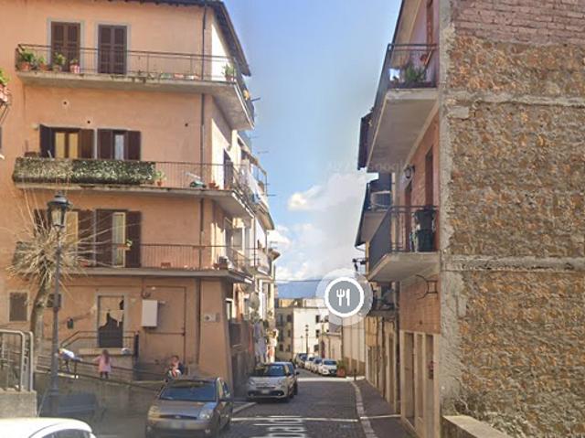 VALMONTONE SPAZIOSO TRILOCALE ARREDATO