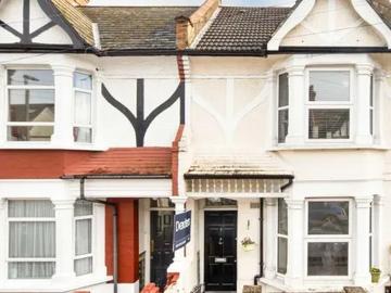 Valnay Street, London, SW17 8HF, United Kingdom | 2 bed house for rent #167775369 | Rentberry