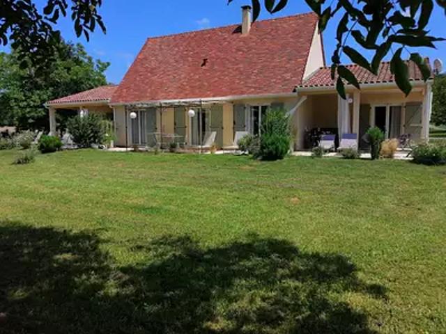 Valojoulx 24290 Achat / Vente maison 7 pièces t7 jardin terrasse