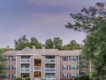 Valor Apartments 2 Bedroom Apartment for Rent at 3411 Gateshead Manor Way, Fairland, MD 20904 Fairland