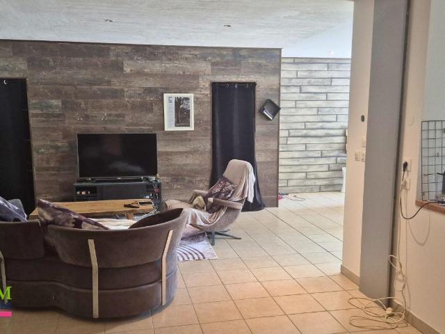 ? Valserhône Quartier Vanchy: Appartement De 84 m² Avec T. 84m² Bellegarde sur Valserine