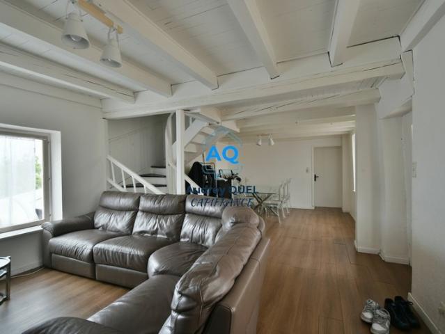 VALSERHONE 01200 – MAISON INDIVIDUELLE 100 m² – TERRAIN 187 m² – 3 CHAMBRES – CAVE 48 m²