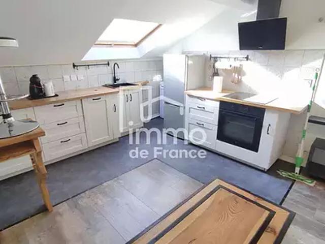 Valserhône 01200 Location appartement 2 pièces t2 au dernier étage cave