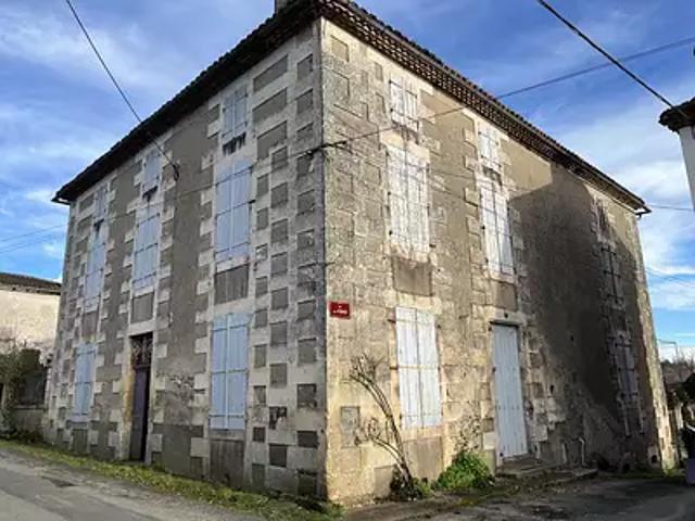 Varaignes 24360 Achat / Vente maison 7 pièces t7 parking