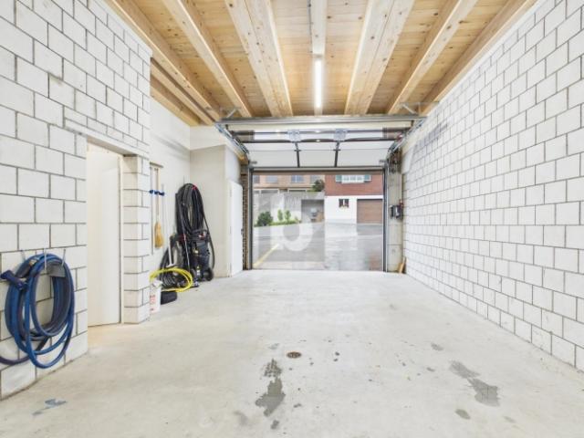 VARIABLER LAGERRAUM UND/ODER WERKSTATT