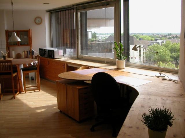 VARIABLES EXKLUSIVES HOCHHAUS APPARTEMENT voll möbliert im UNI Center Köln von Eigentümer nur an NICHTRAUCHER IN unbefristet zu vermieten
