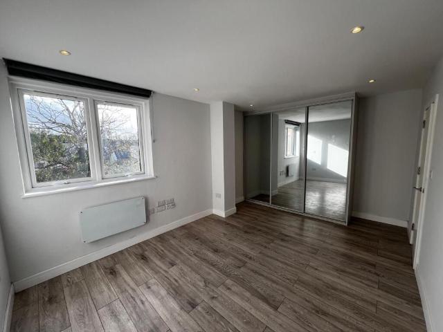 Varis Court, Station Approach Road, Coulsdon CR5, 2 bed flat to rent, £1,850 pcm | PrimeLocation