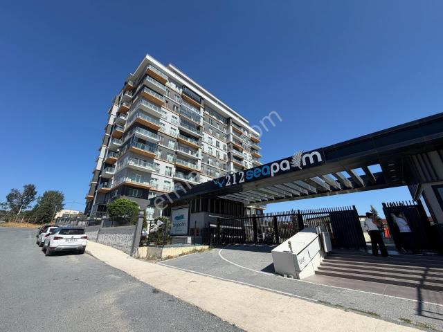 Varlı Kent'ten 212 Sea Palm Resıdence 2+1 Manzaralı Kiralık Dair