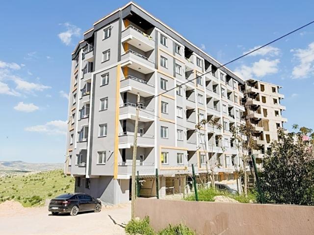 VARLIK CTY'NİN EN GENİŞ 1+1 'İ İSBAY EMLAK'TA