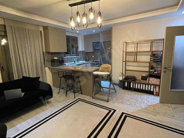 VARSAĞIN İNCİSİ 2+1 90 m2 SİTE İÇERİSİNDE HAVUZLU YÜKSEK GİRİŞ