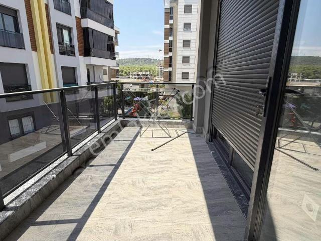 Varsakta Site İçi Full Eşyalı Havuzlu 2+1ebeveyn Banyolu Kiralık