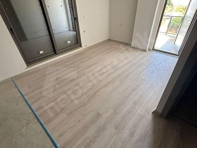 VARSAK ESENTEPEDE ARAKATTA 1+1 GÜNEY CEPHE ASANSÖRLÜ FIRSAT DAİR